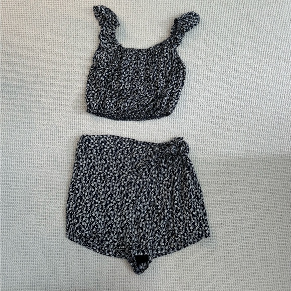 CAGE skort and top set - Picture 2 of 4